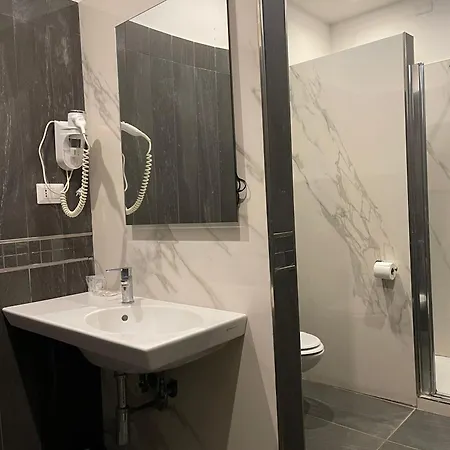 דירה Residenza De Lucia קאסרטה