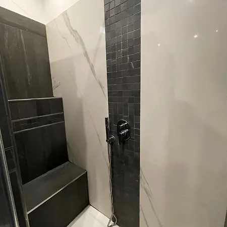 Residenza De Lucia דירה *
